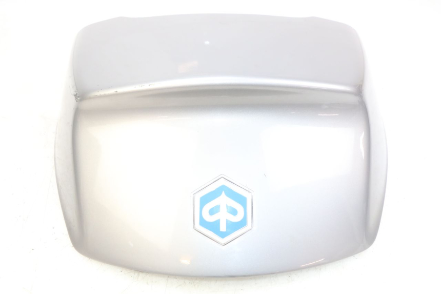 photo de CARENA POSTERIORE PIAGGIO XEVO - X EVO 125 (2007 - 2017) - Dettagli dei punti di fissaggio