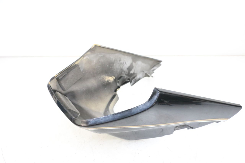 photo de CARENA POSTERIORE YAMAHA XJ F 900 (1983 - 1994) - Zoom sullo stato d'uso