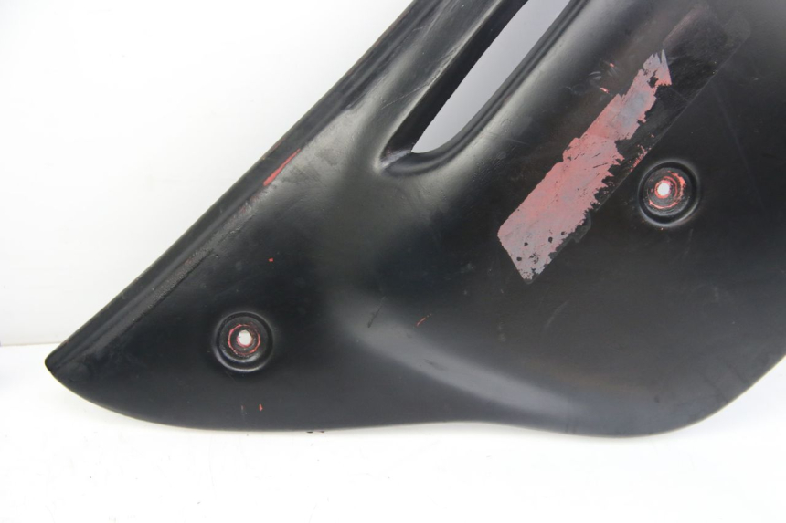 photo de CARENA POSTERIORE PEUGEOT XP6 50 (1997 - 2003) - Zoom sullo stato d'uso