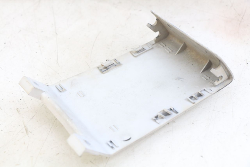 photo de CARENAGE POSTERIORE YAMAHA YZF R THUNDERCAT 600 (1996 - 2003) - Primo piano tecnico