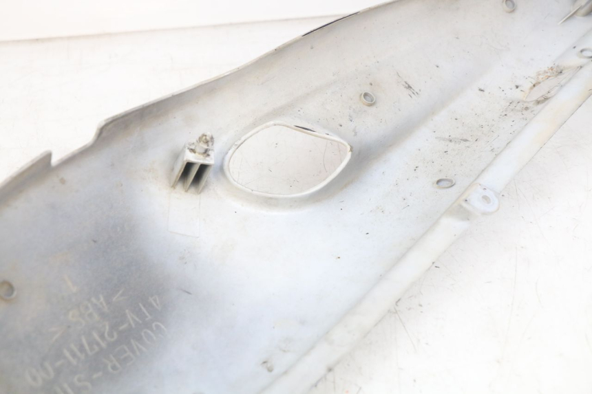 photo de CARENAGE POSTERIORE YAMAHA YZF R THUNDERCAT 600 (1996 - 2003) - Dettagli dei punti di fissaggio