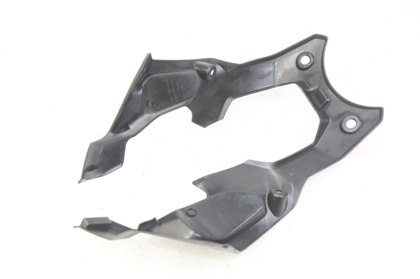 photo de CARENAGE RESERVOIR HONDA CB R 1000 (2018 - 2023) - Zoom sullo stato d'uso