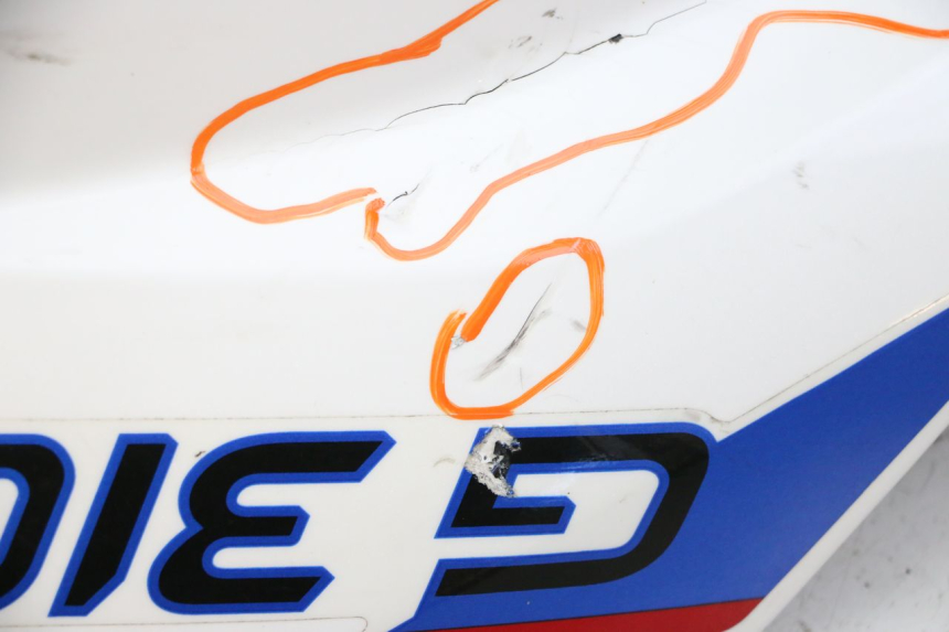 photo de SERBATOIO COPERCHIO DESTRO BMW G310 R 310 (2016 - 2020) - Ispezione visiva dettagliata