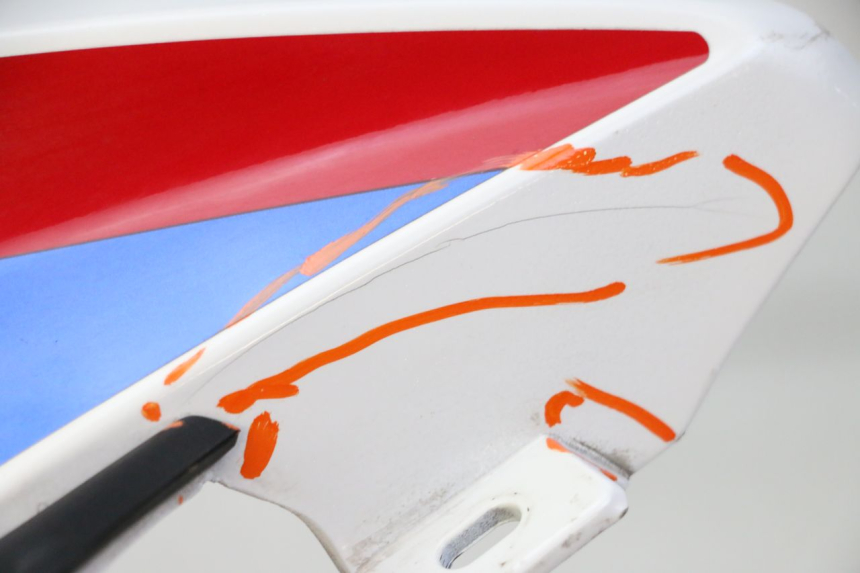 photo de SERBATOIO COPERCHIO DESTRO BMW G310 R 310 (2016 - 2020) - Ricambio usato controllato