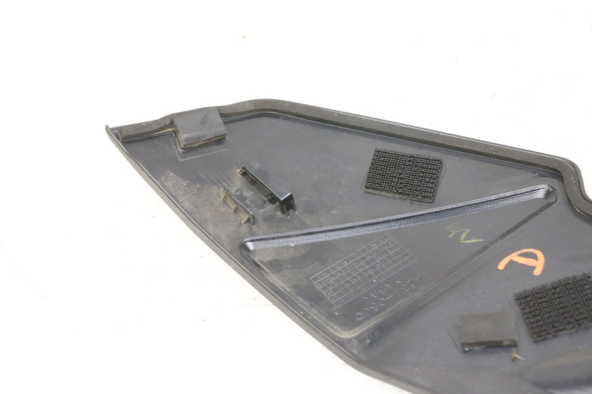 photo de CARROZZERIA SERBATOIO DESTRO SUZUKI GSR 750 (2011 - 2017) - Altra angolazione