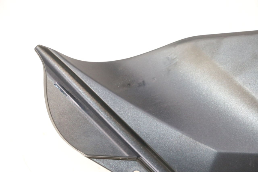 photo de CARROZZERIA SERBATOIO DESTRO SUZUKI GSR 750 (2011 - 2017) - Dettagli dei punti di fissaggio