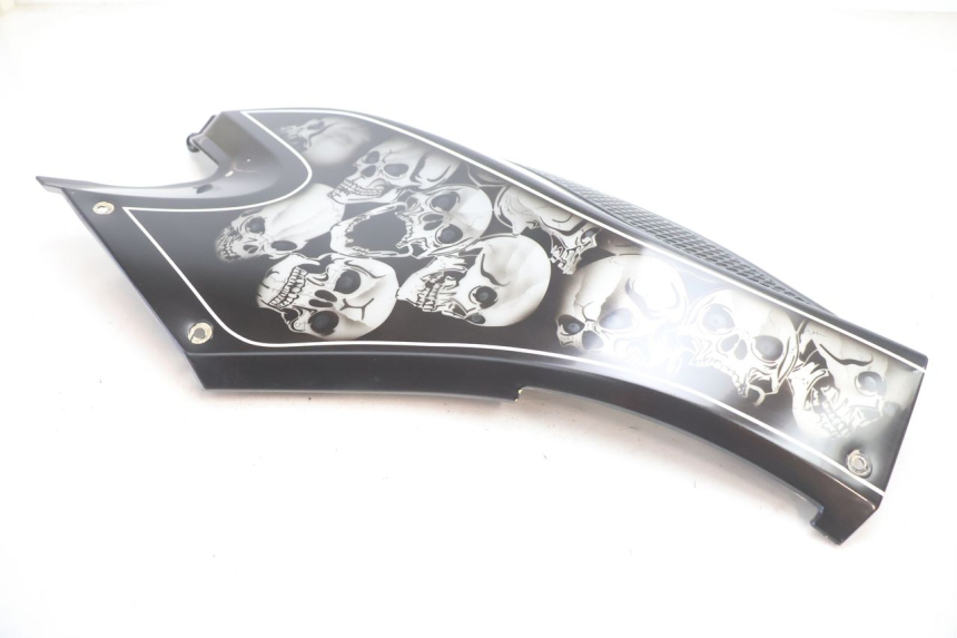 photo de SERBATOIO COPERCHIO DESTRO CAN-AM SPYDER RS 1000 (2008 - 2012) - Altra angolazione