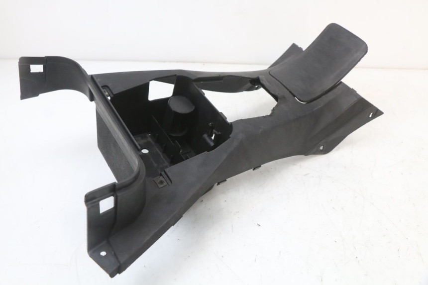 photo de SERBATOIO COPERCHIO LONGJIA EASY MAX 125 (2020 - 2024) - Primo piano tecnico