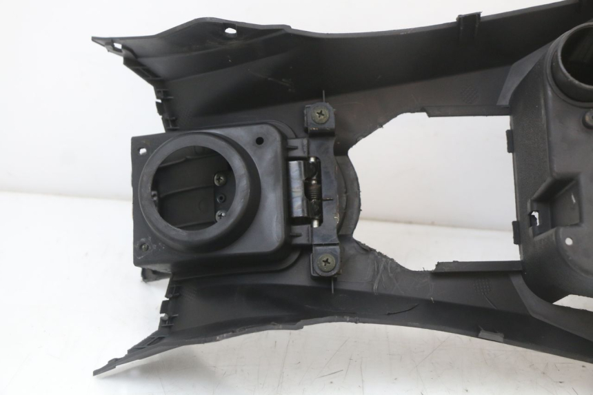 photo de SERBATOIO COPERCHIO LONGJIA EASY MAX 125 (2020 - 2024) - Stato della superficie e materiale