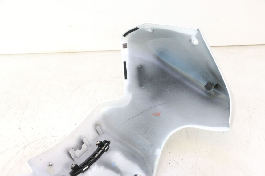 photo de SERBATOIO COPERCHIO YAMAHA FZ8 800 (2010 - 2016) - Altra vista dell'articolo