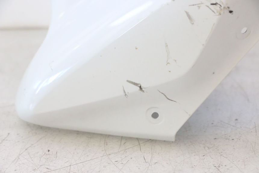 photo de SERBATOIO COPERCHIO YAMAHA FZ8 800 (2010 - 2016) - Primo piano tecnico