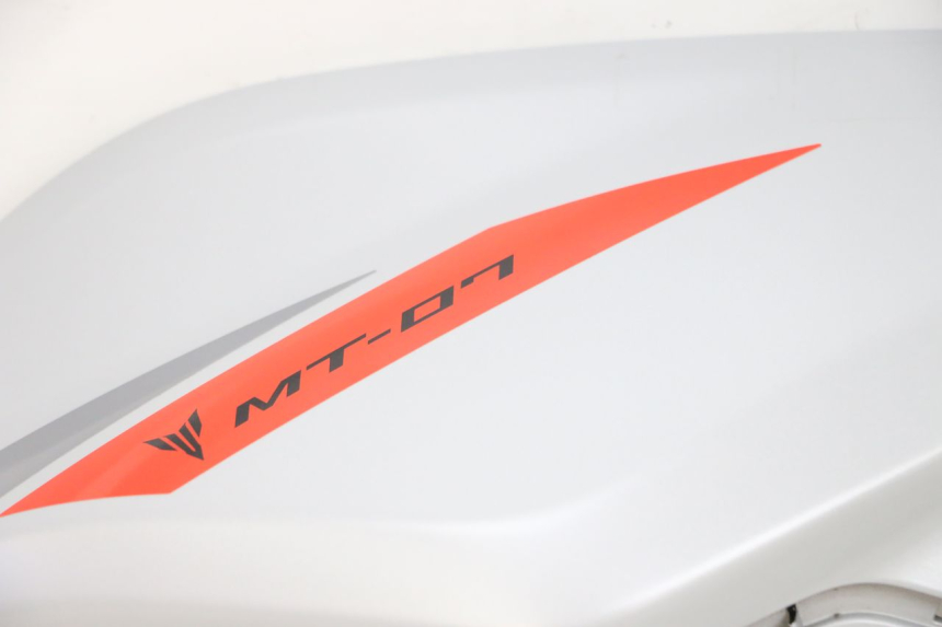 photo de SERBATOIO COPERCHIO SINISTRO YAMAHA MT-07 MT07 ABS 700 (2018 - 2020) - Primo piano ad alta risoluzione