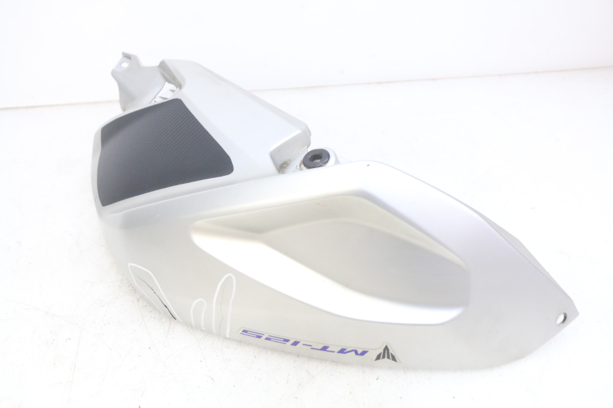 photo de CARENATURA SERBATOIO SINISTRO YAMAHA MT ABS 125 (2014 - 2018) - Caratteristiche distintive