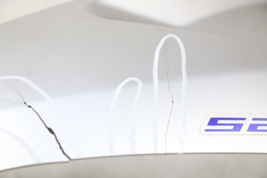 photo de CARENATURA SERBATOIO SINISTRO YAMAHA MT ABS 125 (2014 - 2018) - Zoom sullo stato d'uso