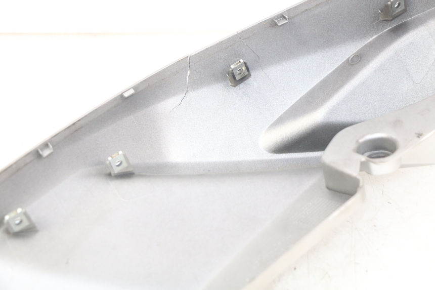 photo de CARENATURA SERBATOIO SINISTRO YAMAHA MT ABS 125 (2014 - 2018) - Stato della superficie e materiale