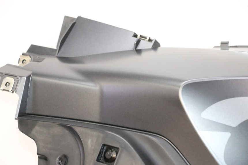 photo de SERBATOIO COPERCHIO SINISTRO BMW R GS 1250 (2021 - 2024) - Focus sulla struttura