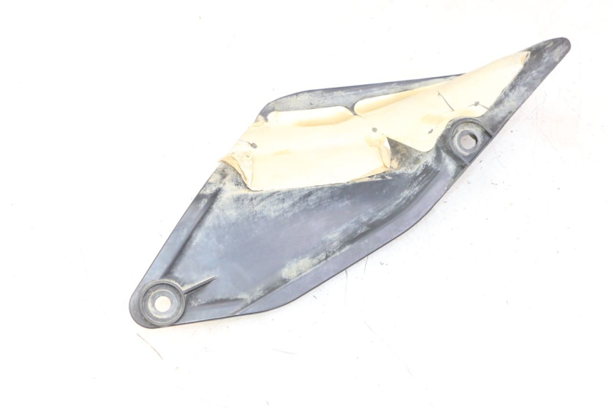 photo de SERBATOIO COPERCHIO SINISTRO YAMAHA YFM GRIZZLY 550 (2008 - 2015) - Primo piano tecnico