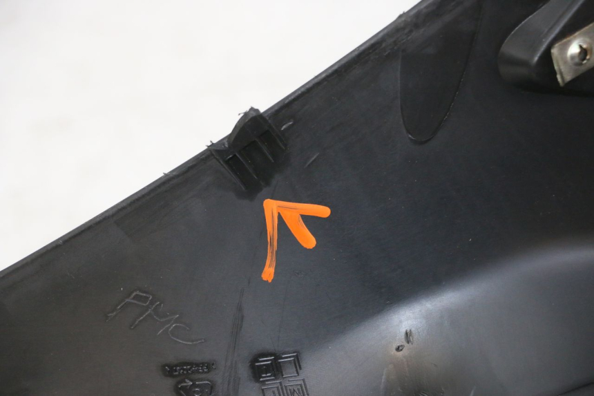 photo de SERBATOIO COPERCHIO GILERA NEXUS 300 (2008 - 2013) - Zoom sullo stato d'uso