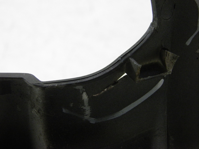 photo de CARENATURA SERBATOIO HONDA FES PANTHEON 125 (2003 - 2007) - Zoom sullo stato d'uso