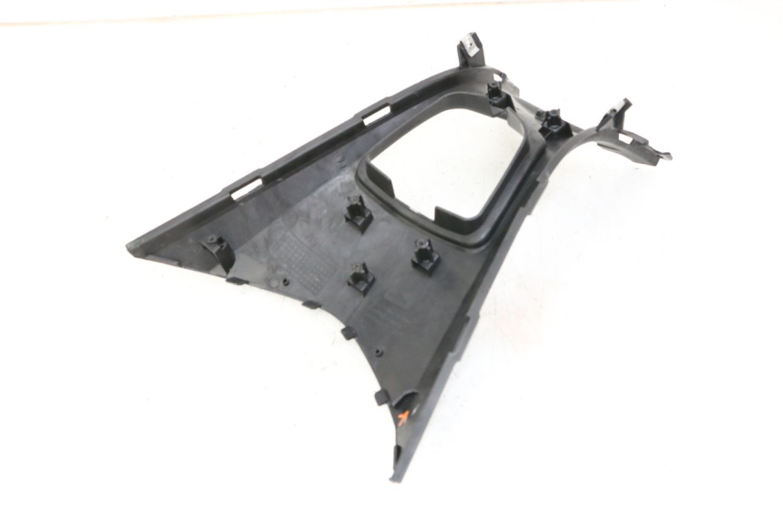 photo de SERBATOIO COPERCHIO HONDA PCX (JF57/JF64) 125 (2014 - 2018) - Altra angolazione