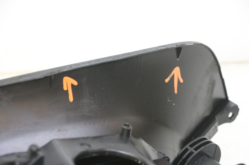 photo de SERBATOIO COPERCHIO PIAGGIO IE MP3 YOURBAN 300 (2011 - 2016) - Stato della superficie e materiale