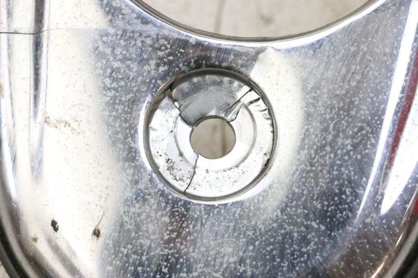 photo de SERBATOIO COPERCHIO JINLUN JL HIGHLANDER 125 (2007 - 2015) - Primo piano tecnico