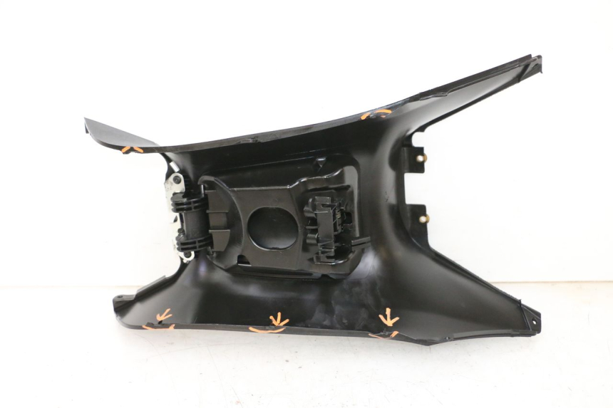 photo de SERBATOIO COPERCHIO PIAGGIO MP3 HPE 300 (2019 - 2026) - Primo piano tecnico