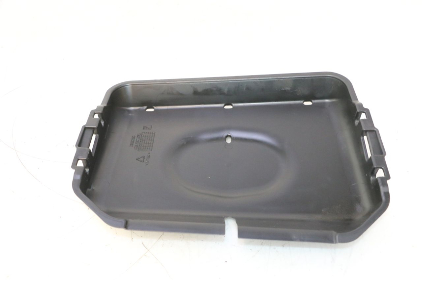 photo de SERBATOIO COPERCHIO PIAGGIO MP3 HPE 530 (2022 - 2026) - Vista principale