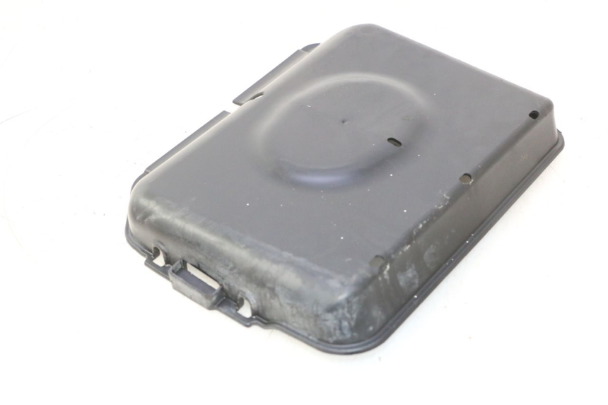 photo de SERBATOIO COPERCHIO PIAGGIO MP3 HPE 530 (2022 - 2026) - Primo piano tecnico