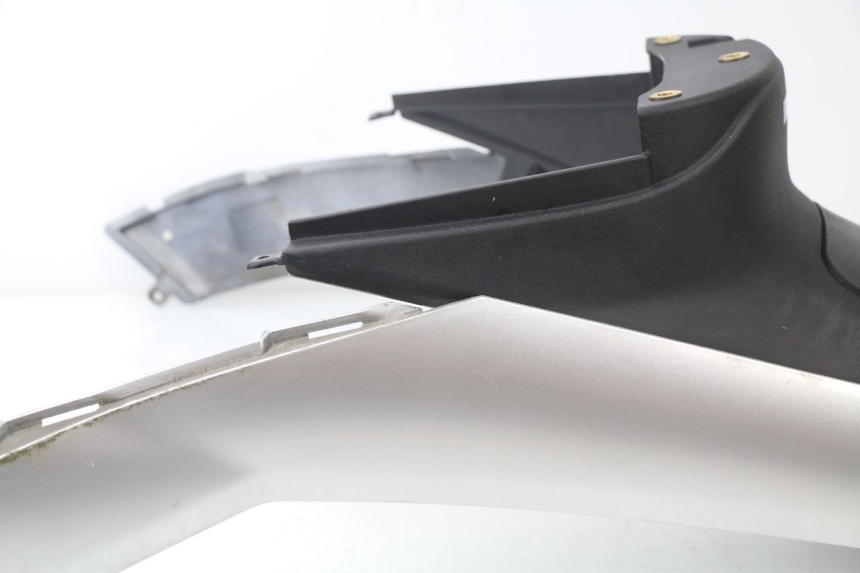 photo de Carena serbatoio PIAGGIO MP3 LT 300 (2010 - 2016) - Dettagli dei punti di fissaggio