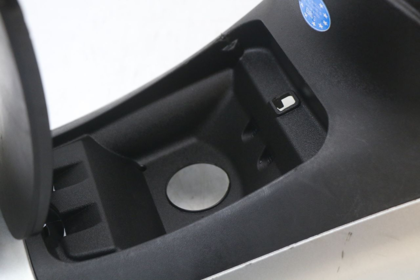 photo de CARENATURA SERBATOIO PIAGGIO MP3 LT 400 (2007 - 2012) - Vista d'insieme del prodotto