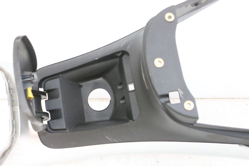 photo de SERBATOIO COPERCHIO PIAGGIO MP3 LT 300 (2010 - 2016) - Zoom sullo stato d'uso