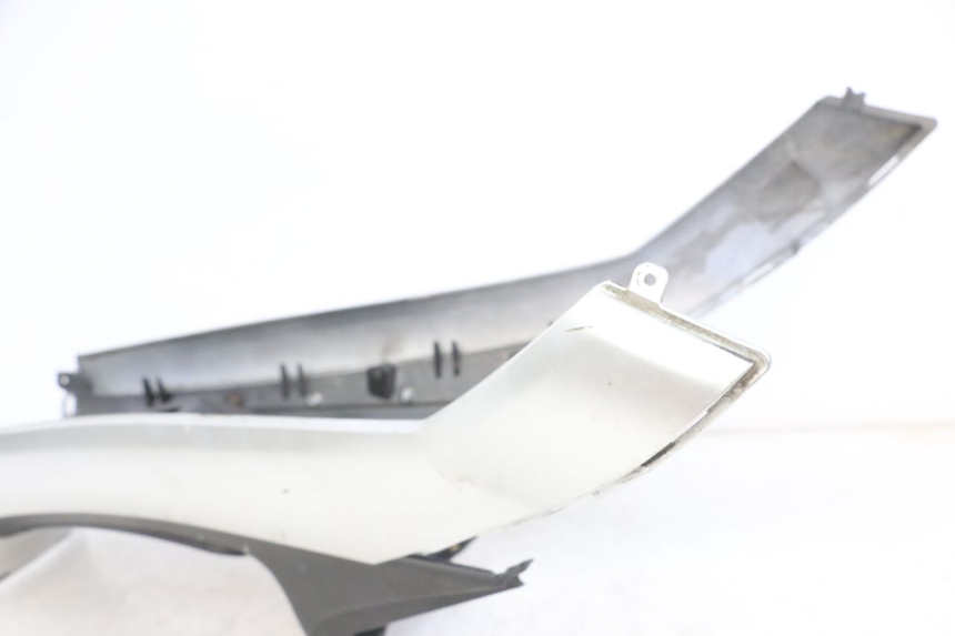 photo de SERBATOIO COPERCHIO PIAGGIO MP3 LT 300 (2010 - 2016) - Primo piano tecnico