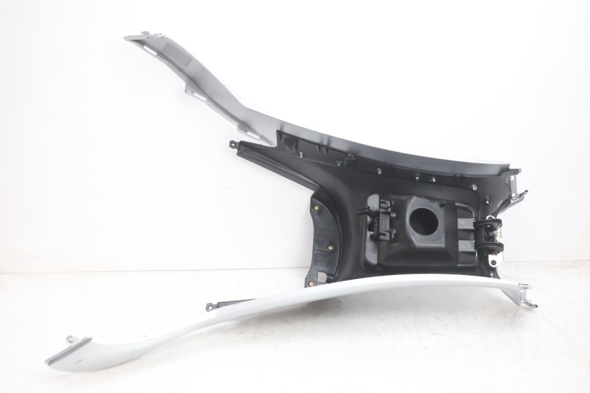 photo de Carena serbatoio PIAGGIO MP3 LT 300 (2010 - 2016) - Ricambio usato controllato
