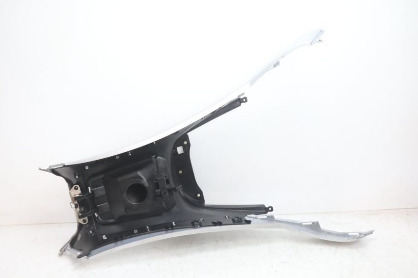 photo de Carena serbatoio PIAGGIO MP3 LT 300 (2010 - 2016) - Marcature e riferimenti originali