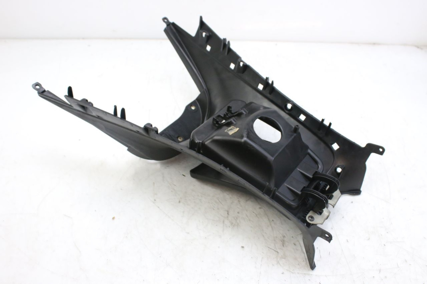 photo de CARENAGE RESERVOIR PIAGGIO MP3 RL 250 (2006 - 2010) - Vista d'insieme del prodotto