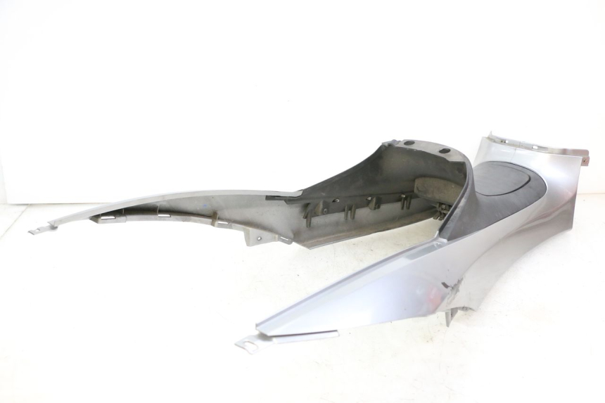 photo de CARENAGE RESERVOIR PIAGGIO MP3 500 (2014 - 2017) - Zoom sui componenti