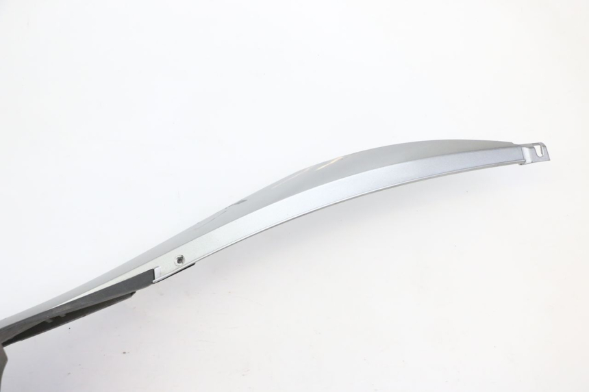 photo de CARENAGE RESERVOIR PIAGGIO MP3 500 (2014 - 2017) - Angolazione alternativa