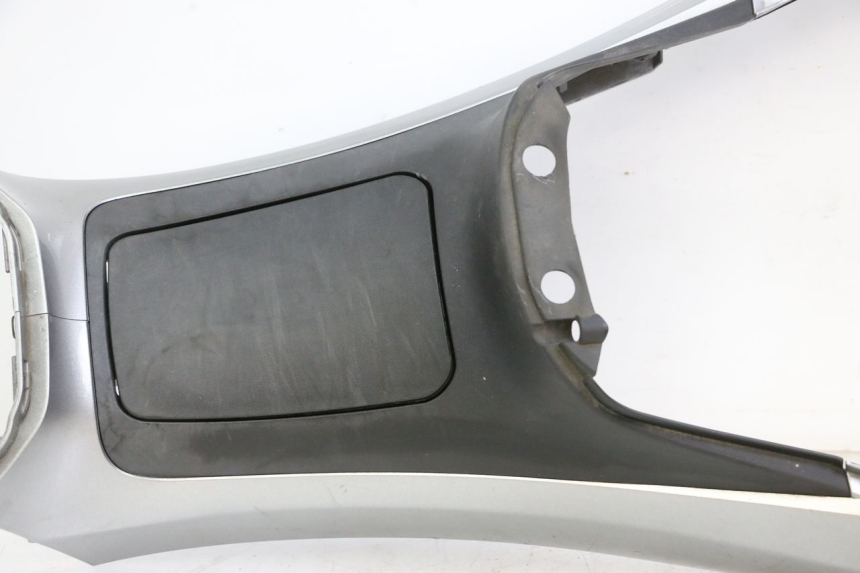 photo de CARENAGE RESERVOIR PIAGGIO MP3 500 (2014 - 2017) - Panoramica del profilo