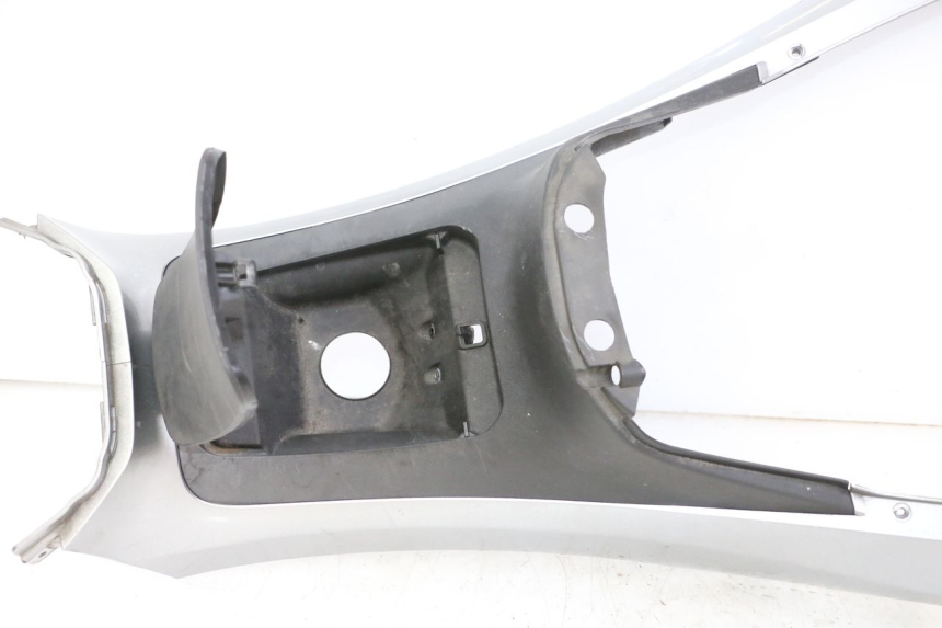 photo de CARENAGE RESERVOIR PIAGGIO MP3 500 (2014 - 2017) - Altra angolazione