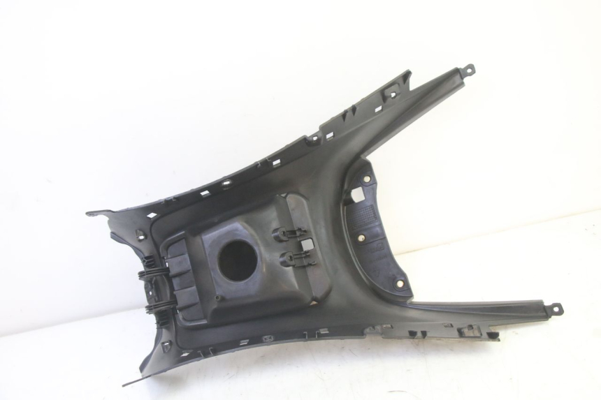 photo de SERBATOIO COPERCHIO PIAGGIO MP3 125 (2006 - 2014) - Stato della superficie e materiale