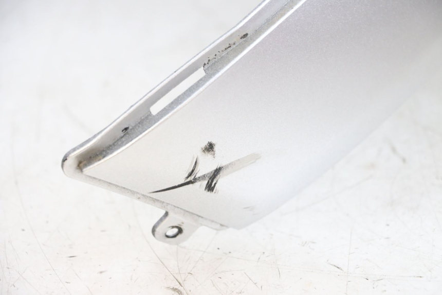 photo de CARENAGE RESERVOIR PIAGGIO MP3 RL 250 (2006 - 2010) - Marcature e riferimenti originali