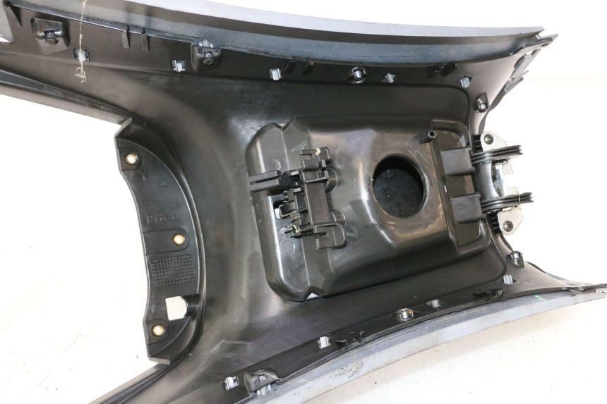 photo de SERBATOIO COPERCHIO PIAGGIO MP3 125 (2006 - 2014) - Dettaglio del componente