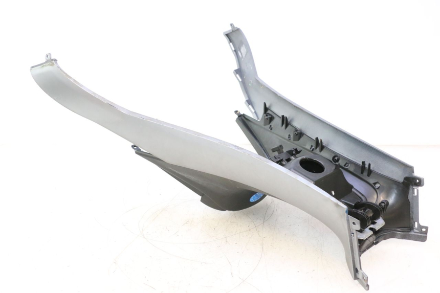 photo de SERBATOIO COPERCHIO PIAGGIO MP3 125 (2006 - 2014) - Zoom sullo stato d'uso