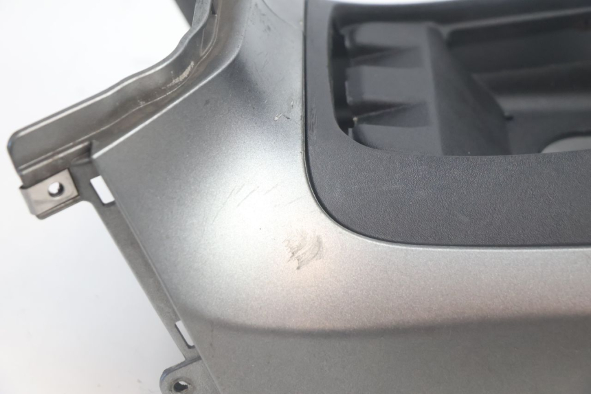 photo de SERBATOIO COPERCHIO PIAGGIO MP3 500 (2016 - 2018) - Dettagli dei punti di fissaggio