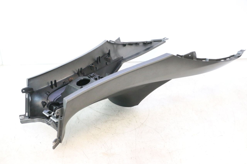 photo de SERBATOIO COPERCHIO PIAGGIO MP3 500 (2016 - 2018) - Zoom sui componenti