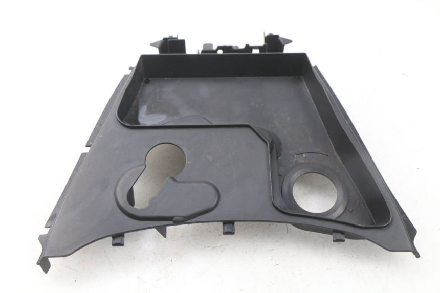 photo de CARENATURA SERBATOIO MBK MW TRYPTIK 125 (2017 - 2022) - Zoom sullo stato d'uso