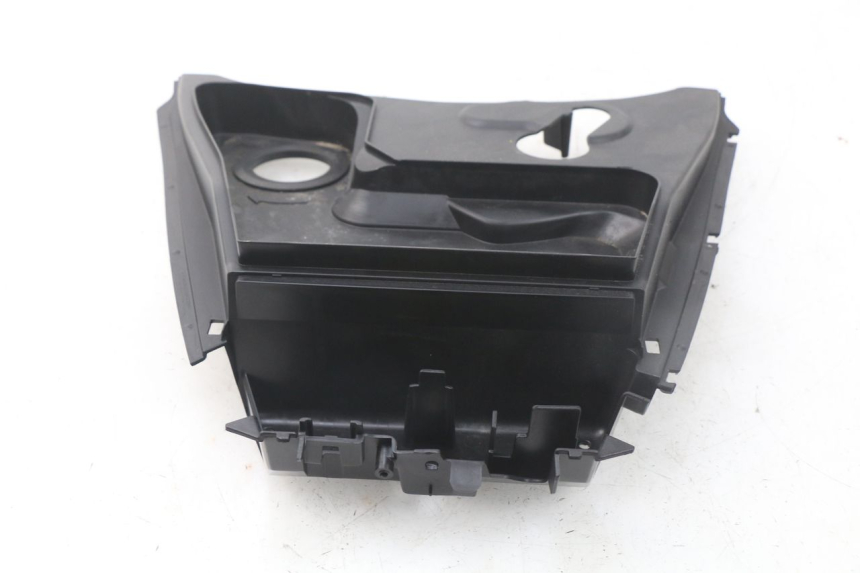 photo de CARENATURA SERBATOIO MBK MW TRYPTIK 125 (2017 - 2022) - Primo piano tecnico