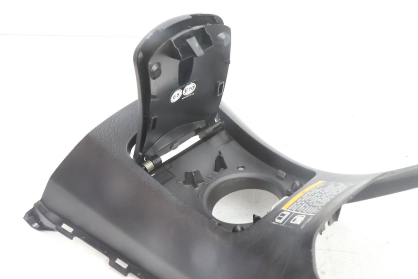 photo de SERBATOIO COPERCHIO YAMAHA N-MAX NMAX 125 (2021 - 2024) - Altra angolazione
