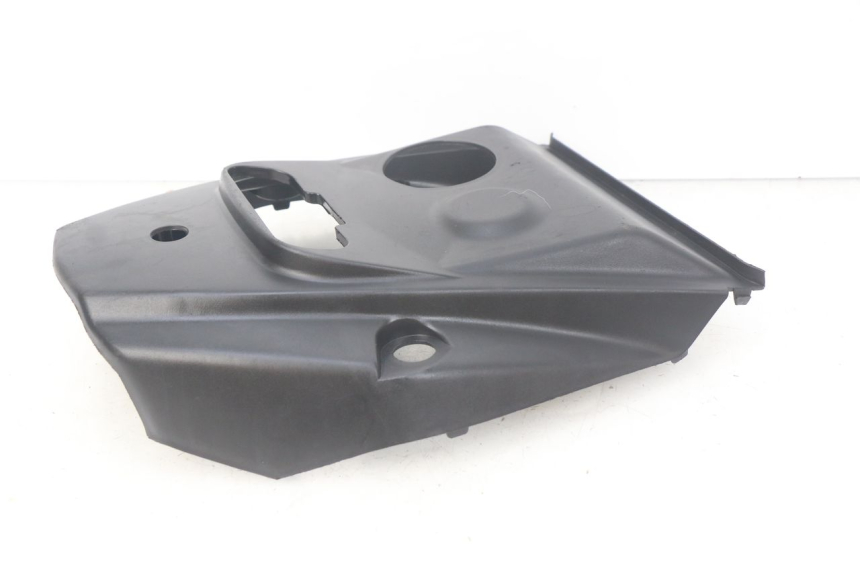 photo de CARENATURA SERBATOIO SYM ORBIT 2 4T 50 (2008 - 2017) - Dettagli dei punti di fissaggio